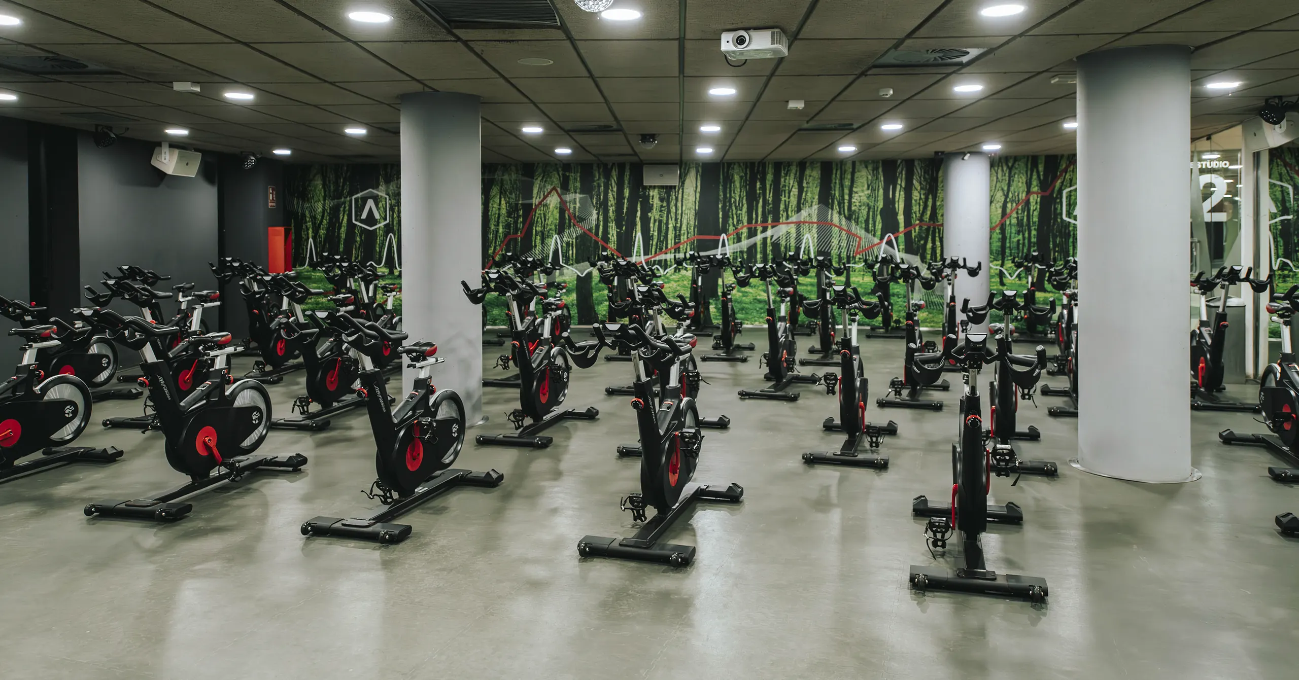 Cosmopolitan Fitness & Wellneww Club 5